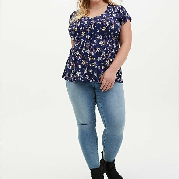 ✨2/$20 Torrid Navy Floral Stretch Challis Corset Back Top 00 Medium Large H12553 - Picture 1 of 12
